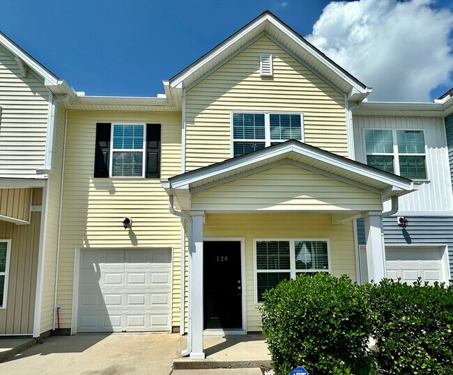 Foto del edificio - 3/2.5 Townhome located in Cokers Commons i...