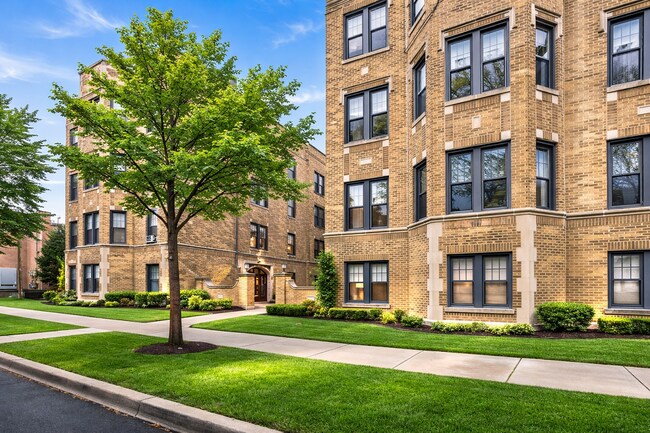 Foto del edificio - 2348 W Addison St