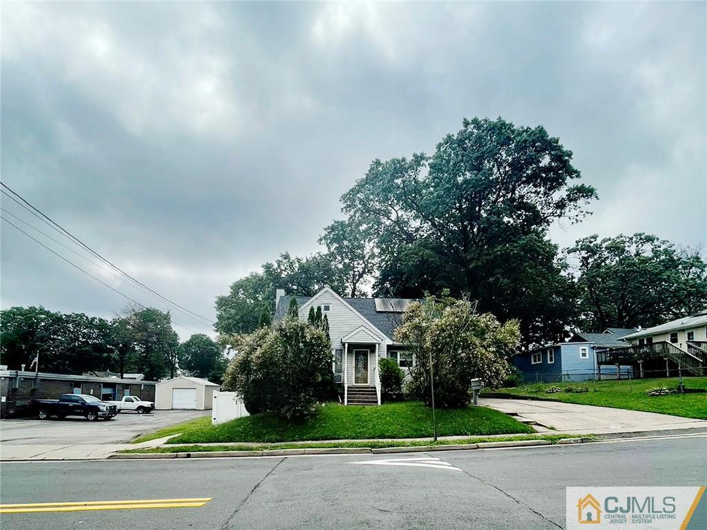 Primary Photo - 46 Blossom St
