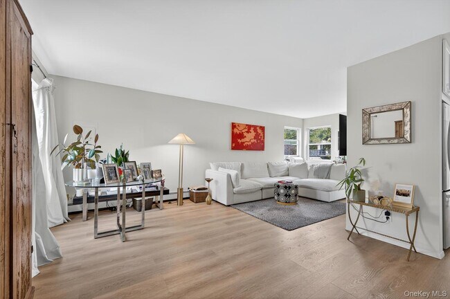Foto del edificio - 22 8th St