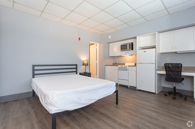 Small Studio - 257 SF - University Place