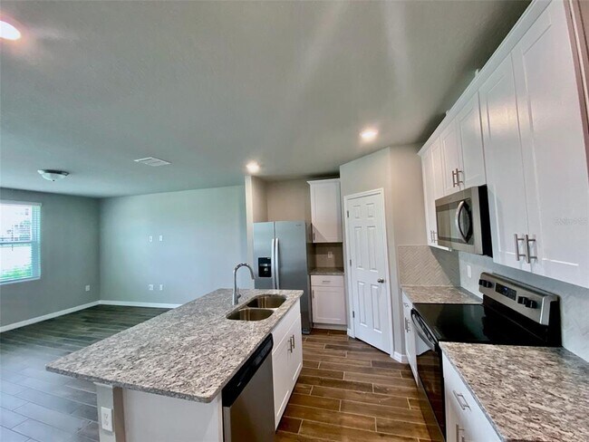 Building Photo - 737 Legacy Dr