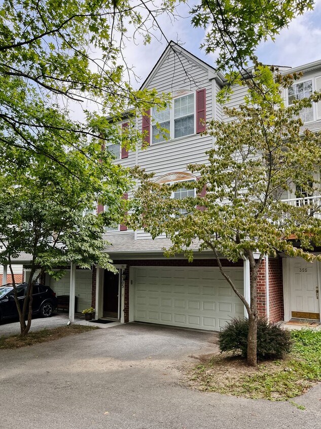 Foto del edificio - 3 Bedroom 2.5 Bath Townhouse
