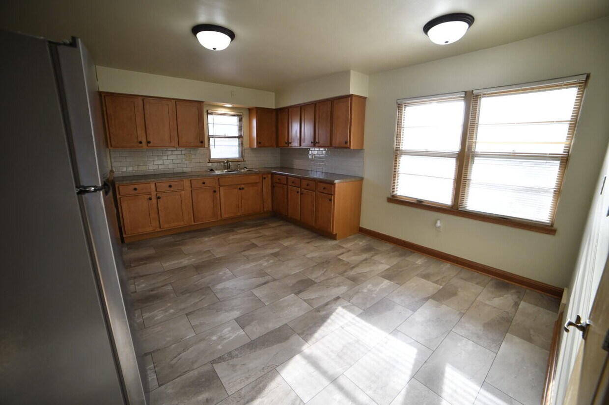Primary Photo - 3330 N 55th St