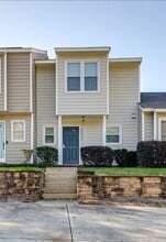 Building Photo - 3302 Comstock Rd