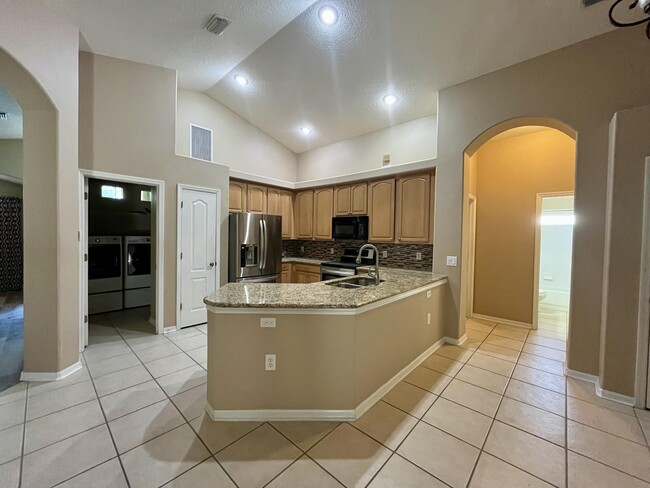 Building Photo - 4914 Worthington Cir