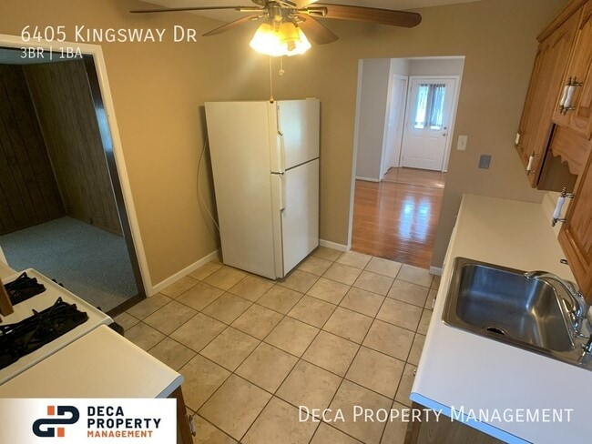 Building Photo - 3 Bedroom House