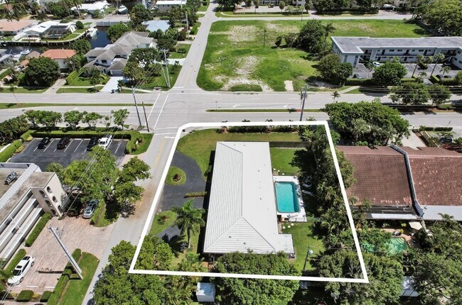 Building Photo - 5903 NE 7th Ave