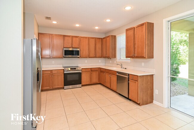 Building Photo - 85051 Champlain Dr