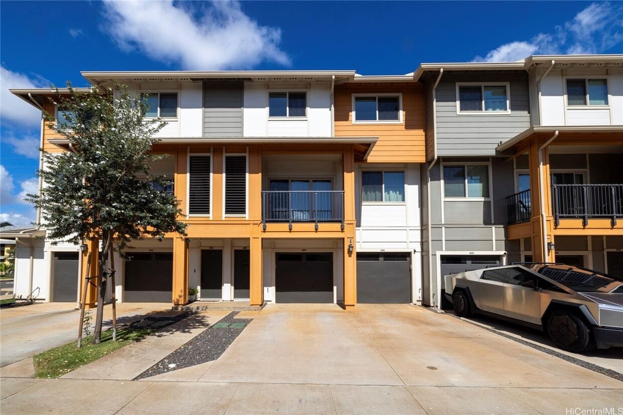 Primary Photo - RARELY AVAILABLE!! 2 BD | 2.5 BA Town Home...