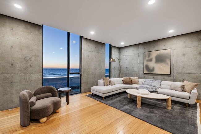 Foto del edificio - 1812 The Strand