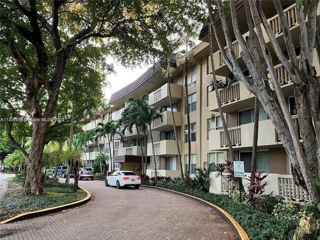 Building Photo - 1800 Sans Souci Blvd
