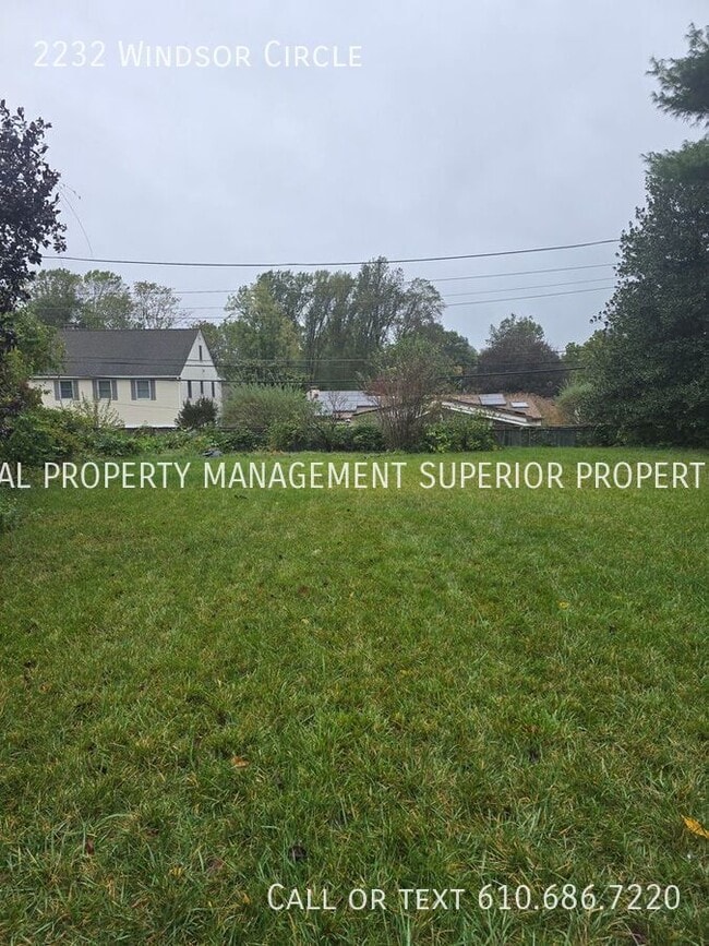 Building Photo - 2232 Windsor Cir