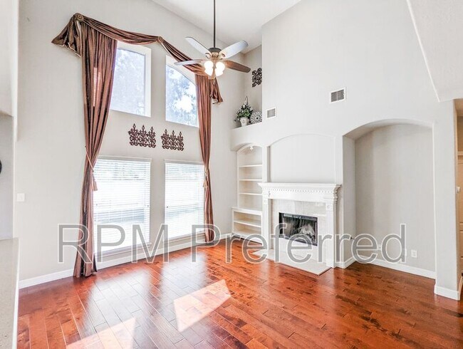 Foto del edificio - 23727 Hackberry Dr