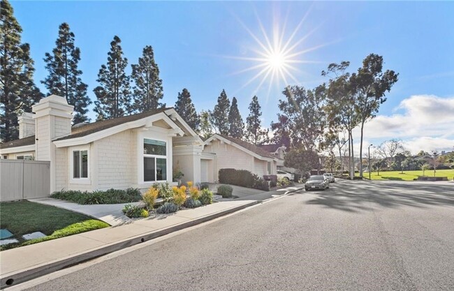 Building Photo - 41 Hillgrass