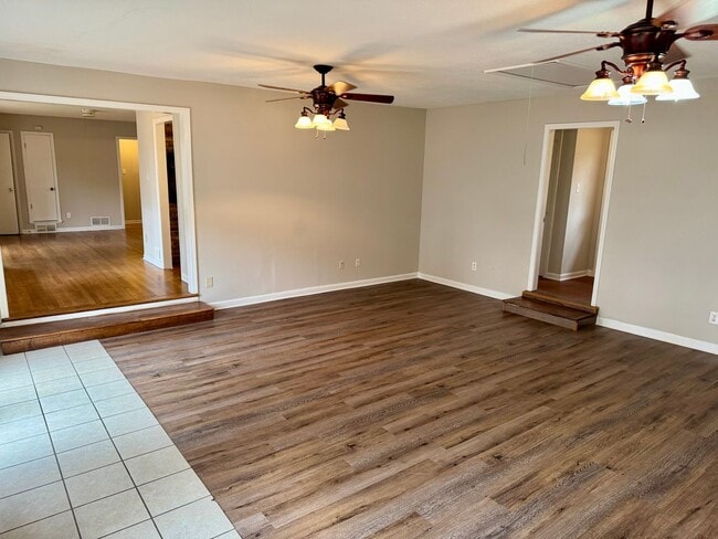 Building Photo - 8509 Farmington Cove