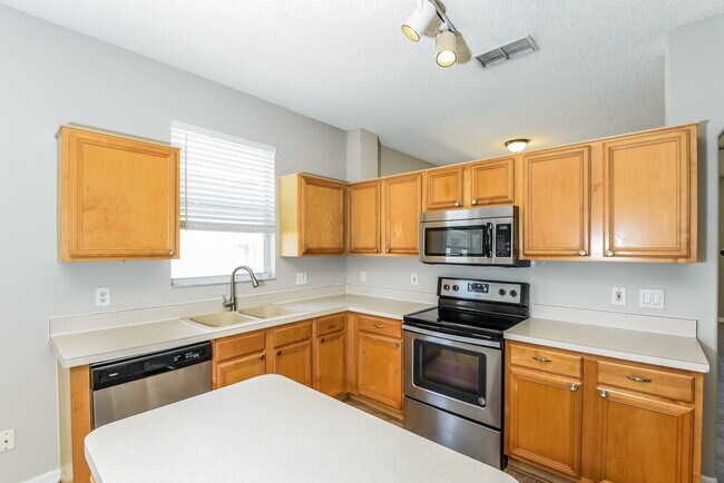 Building Photo - 14693 Kristenright Ln