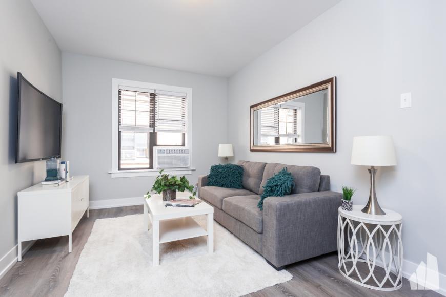 Foto principal - 0 bedroom in Chicago IL 60614