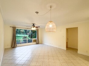 Building Photo - 15 Kulanihakoi St