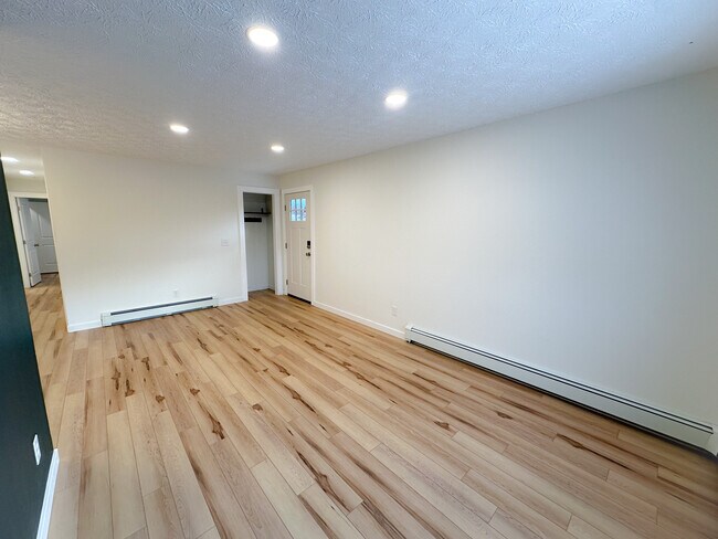 Building Photo - 1110 Golden Berry Ave