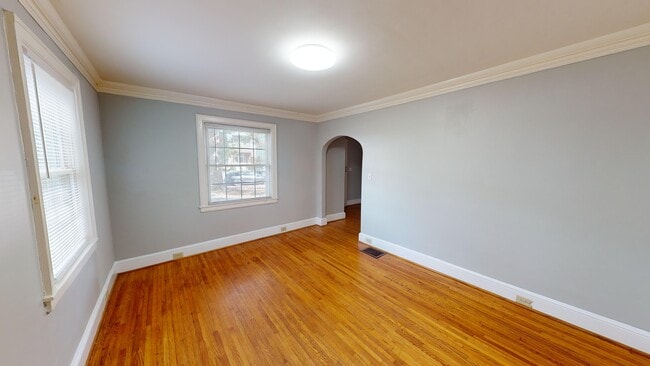 Building Photo - 2138 McClintock Rd