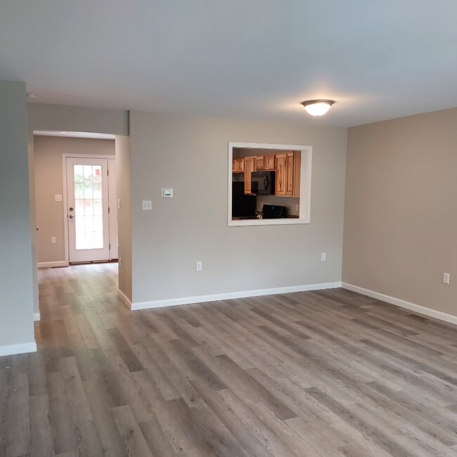 Foto del edificio - 106 Ridge Ct