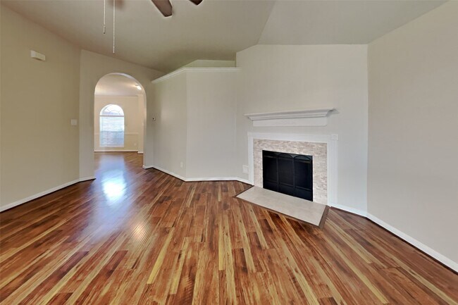 Foto del edificio - 14415 Cypress Meadow Dr