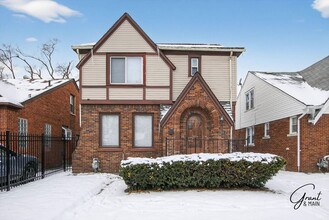 Building Photo - 17153 Mansfield St