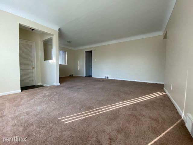 Building Photo - 3 br, 1.5 bath House - 14420 Lincoln St