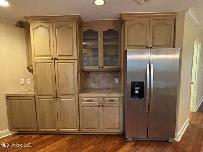 Foto del edificio - 132 Hillcrest Way