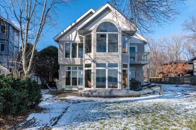 Building Photo - 2409 Middleton Beach Rd