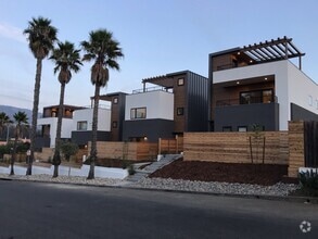 Building Photo - 689 Stoneridge Dr