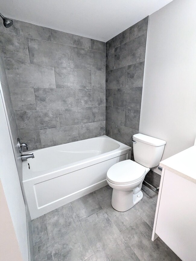 Building Photo - 5203-152 52 St