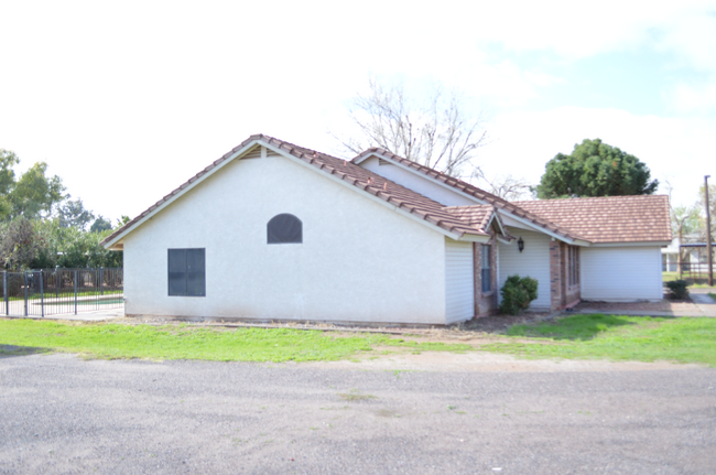 Building Photo - 23127 S 130th St