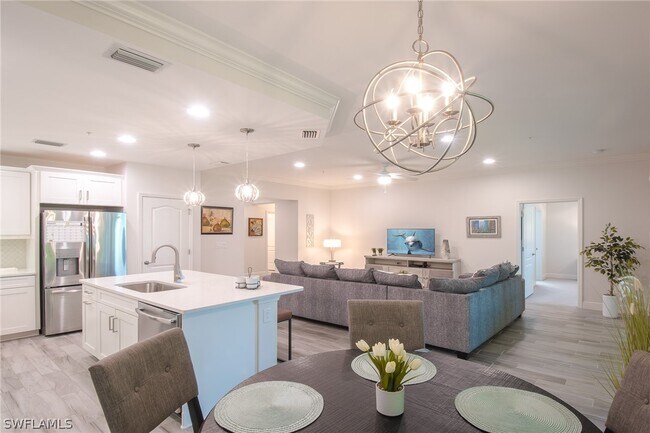 Building Photo - 6940 Avalon Cir