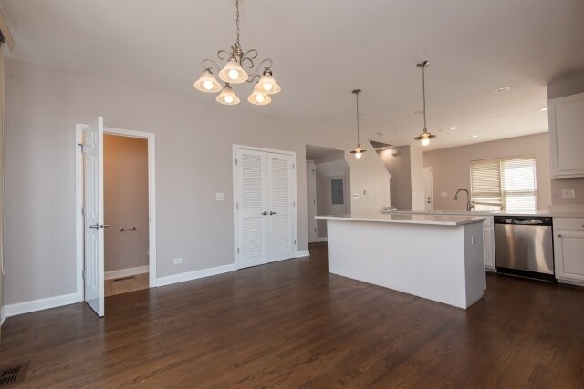 Foto del edificio - 758 W Evergreen Ave