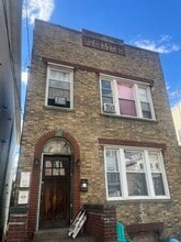 Building Photo - 579 Liberty Ave