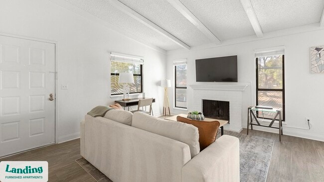 Building Photo - 5272 Tamarus St