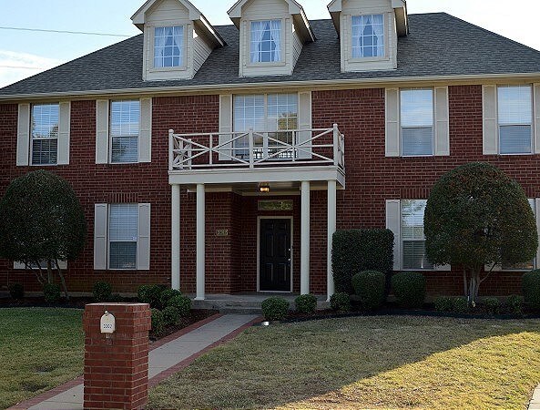 Primary Photo - 3302 Hunter Cove Dr
