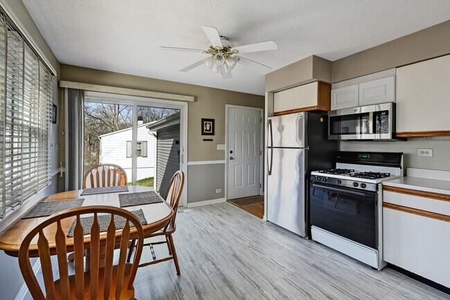 Foto del edificio - 2853 Crabtree Ave
