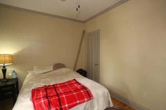 Building Photo - 537 W Eugenie St