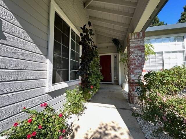 Building Photo - 4 bedroom 3 bathroom home in Antelope
