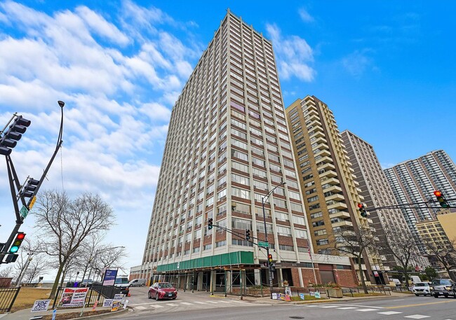 Foto del edificio - 6171 N Sheridan Rd