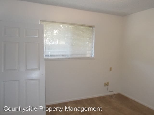 Building Photo - 3 br, 2 bath House - 324 Yvonne Court