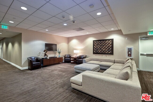 Foto del edificio - 3223 W 6th St