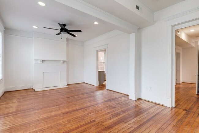 Foto del edificio - 3311 E Marshall St