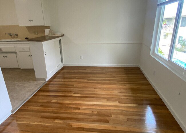 Foto del edificio - 3355 Manning Ave