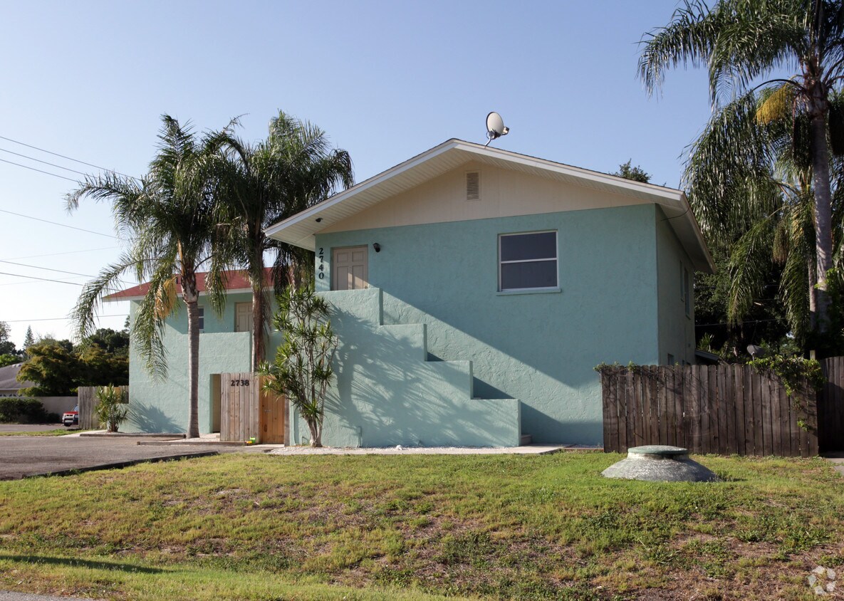 Primary Photo - 2738 Herwald St