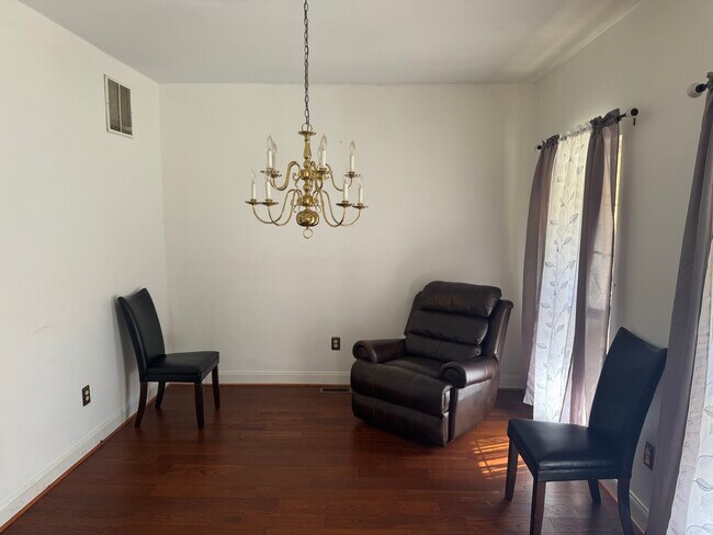 Foto del edificio - 6 Heather Loft Ct