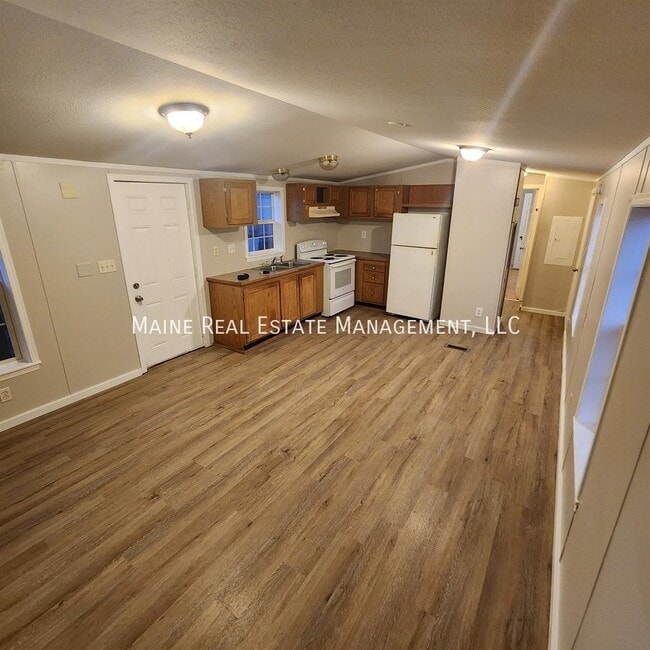 Building Photo - 7 Pheasant Hill Trailer Park